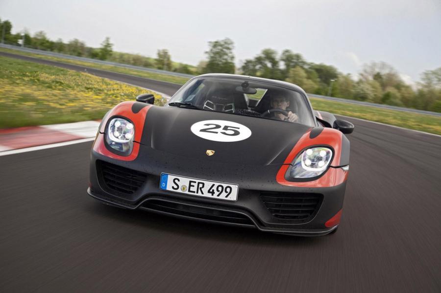  Porsche 918 Spyder 2015 года  (фото 27 из 32)
